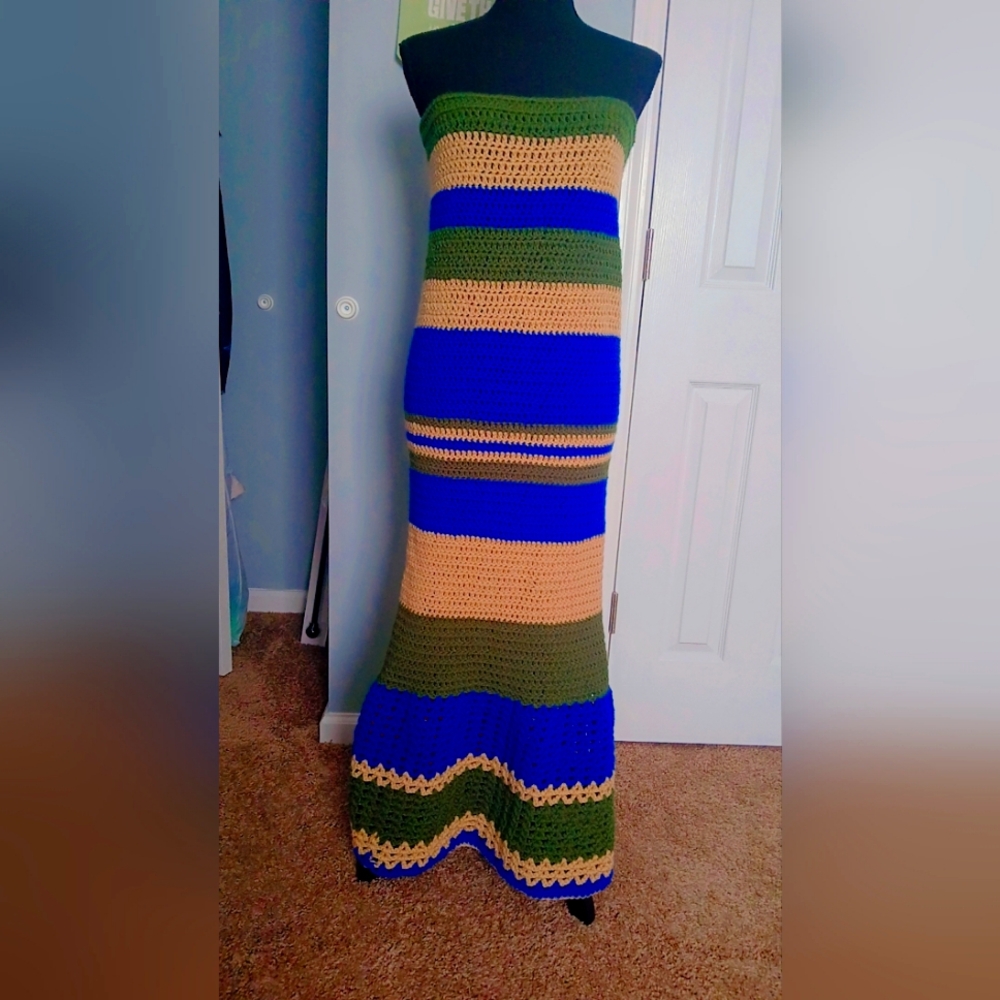 HANDMADE CROCHET HALTER DRESS